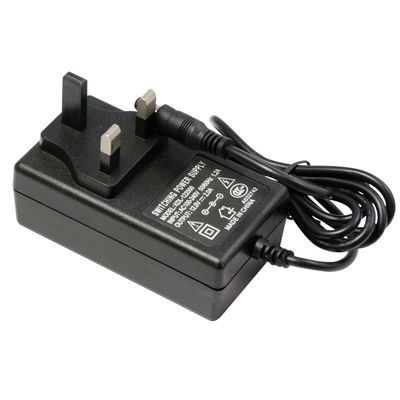 UK Plug 5V 3A DC Power Adapter with Multiple Output Plugs